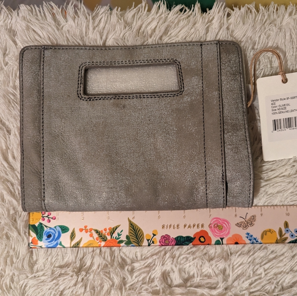 NWT Hobo International Clutch in Olive Oil